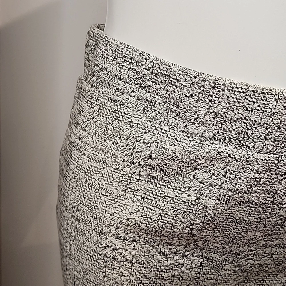 Torrid - Midi Studio Double Knit Pencil Skirt in Heather Grey - Picture 3 of 10